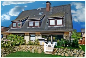 Hausansicht-Urlaub-auf-Sylt-mit-Hund- https://www.sylter-deichwiesen.de/urlaub-auf-sylt-mit-hund/